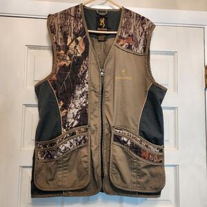 Browning Mens Camoflage Hunting Vest Zip Front w/ 4 Pockets 23" Pit 2 Pit 30" L